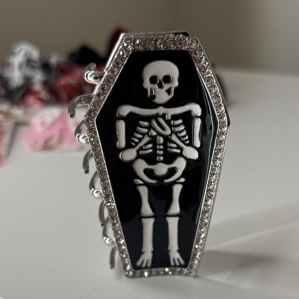 Silver Skeleton Coffin claw clip